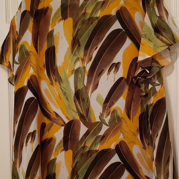 Plus Size Chiffon Blouse - Picture 3 of 3